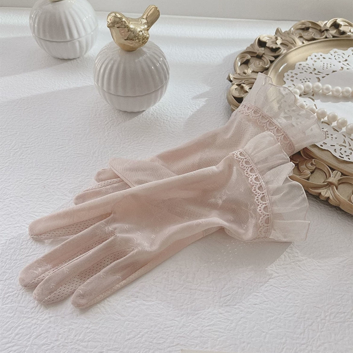 Sunscreen gloves